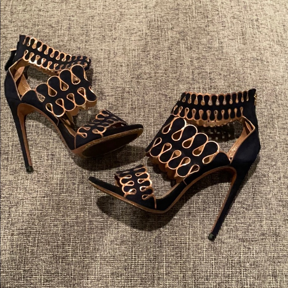 Alaia Black and rose gold stiletto